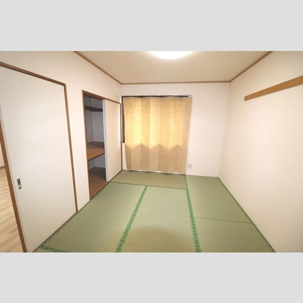 ガーデンハイツ相ノ谷203号室 和室6帖