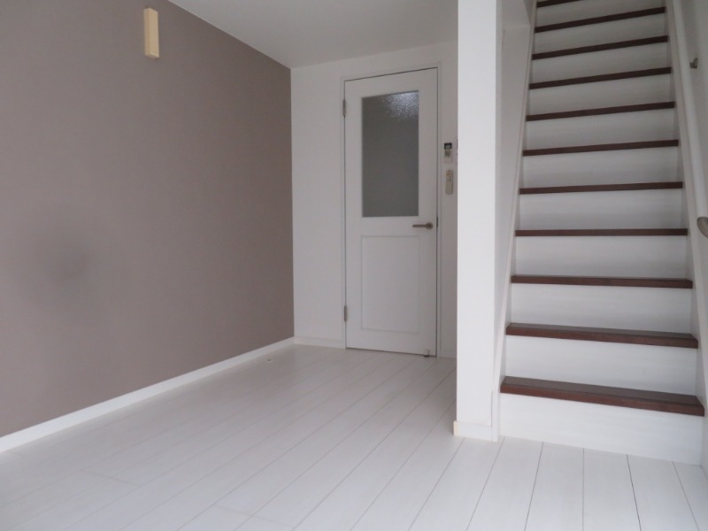 メゾンスーリール弐番館2階 ※別室参照