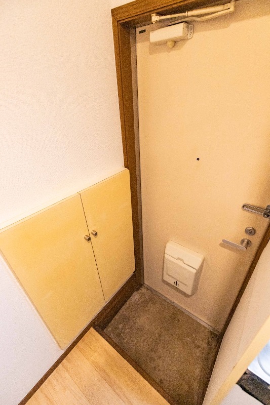 ミキハウスⅡ1階 玄関