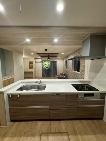 シーズライクガーデン大宮寿能 家族と会話できるカウンターキッチン