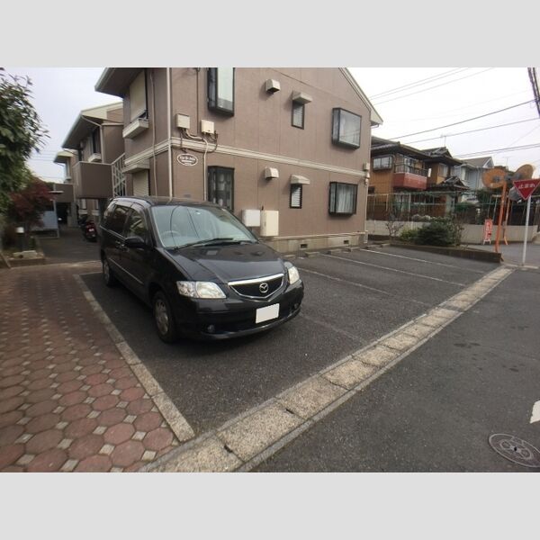 ビューラハイム 駐車場