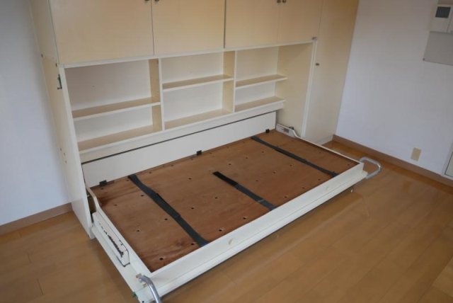 ダイアパレス浅草第二2階 収納ベッド