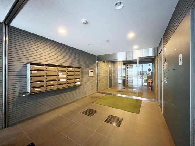 プリヴェール赤坂3階 エントランス