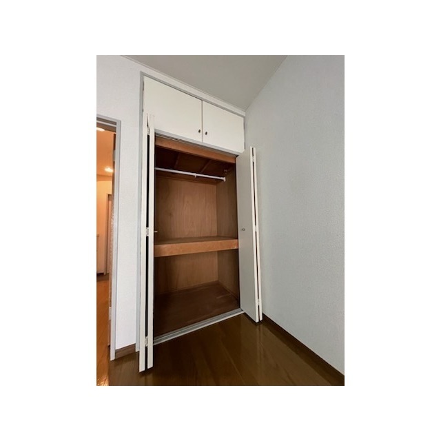 コーポアゼリア2階 収納