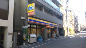プレール・ドゥーク北新宿 【コンビニエンスストア】ミニストップ 北新宿4丁目店まで271ｍ