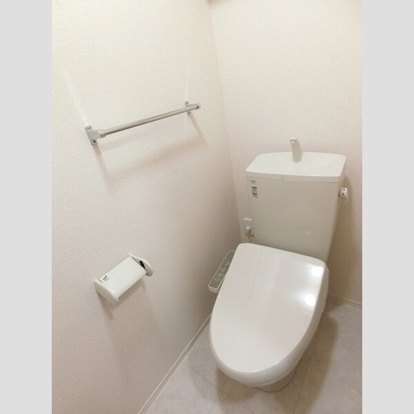 ポゥローニア湘南102号室 温水洗浄暖房便座