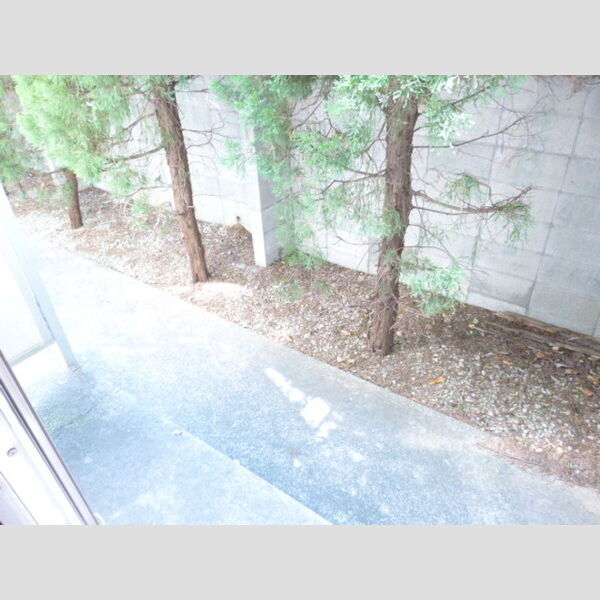 ヴィラ中山　A棟113号室 バルコニー