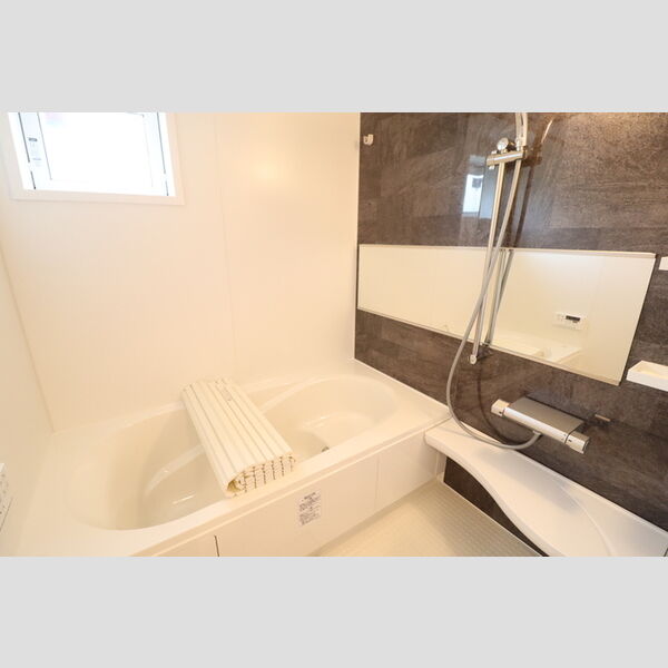 ロイヤルガーデンXI 浴室