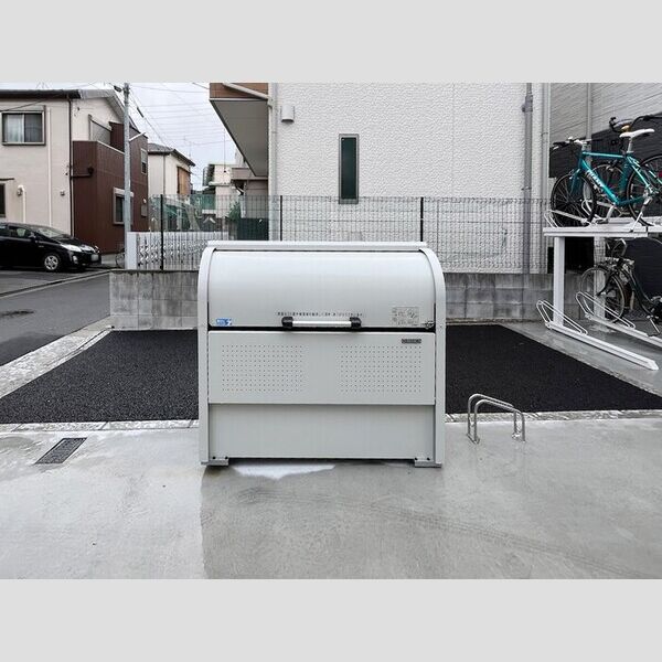 セレスティア堀切 ゴミ置場