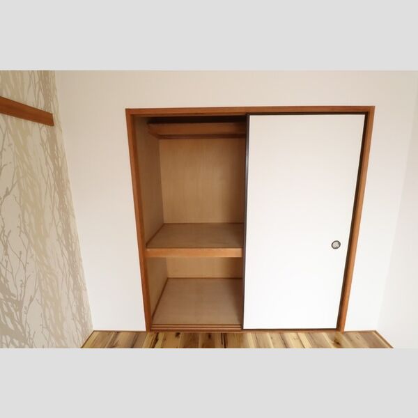 フジヴェール法蓮寺山409号室 収納