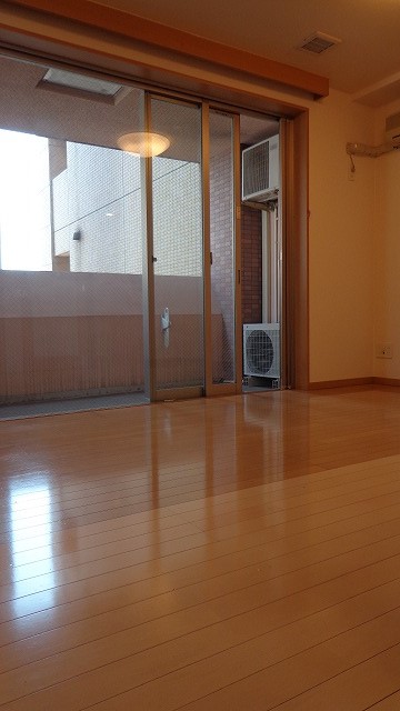 Feeth#001 内観