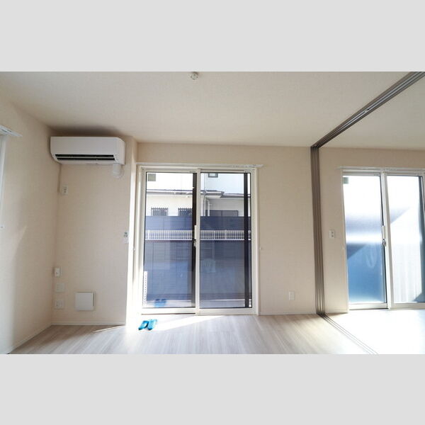 トレビ・フォンタナ101号室 リビング