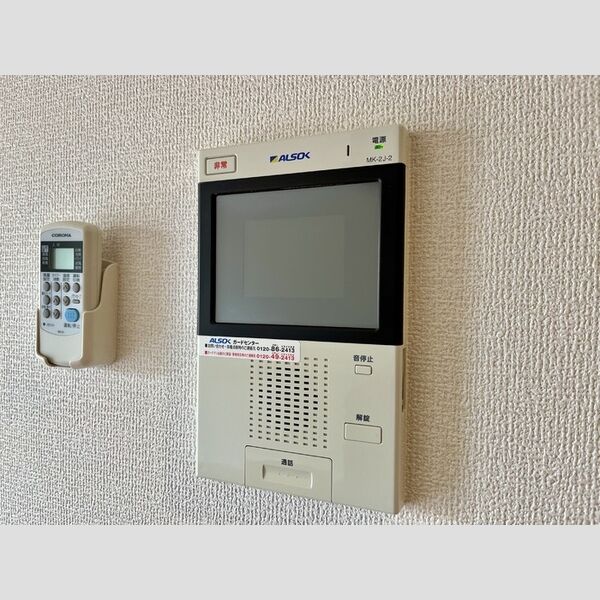 LUMIERE703号室 ALSOKホームセキュリティ付モニターインターホン