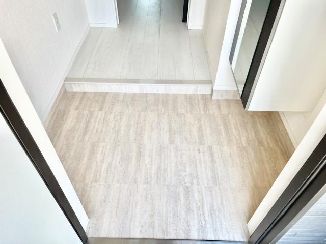 アジュール101号室 玄関