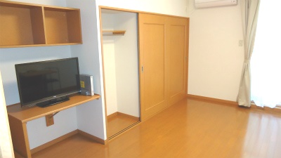 レオパレススイーツ 徒歩６分