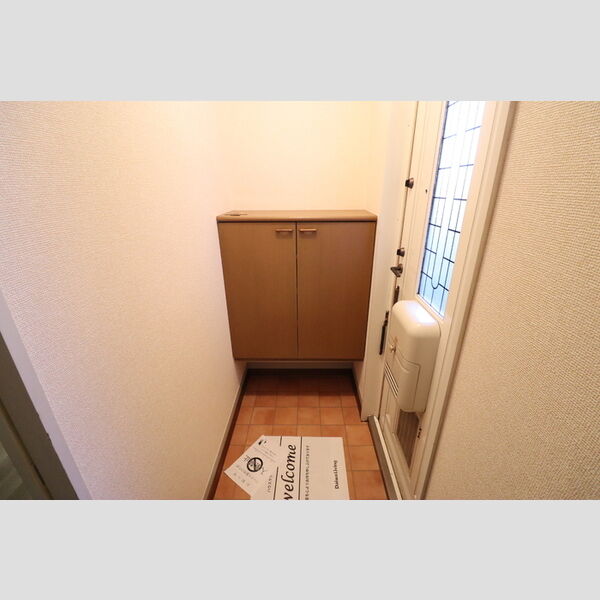 ヴィラモデルナ　B 玄関