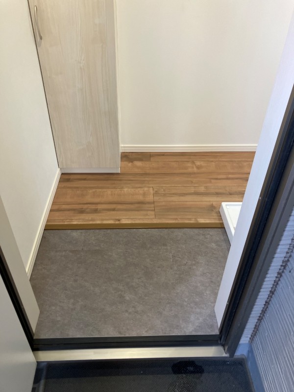 Ｔ．Ａ船橋市前原西８丁目ⅢＢ棟3階 玄関