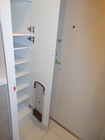 ガーラ・シティ渋谷南平台 小物を収納するのに便利です