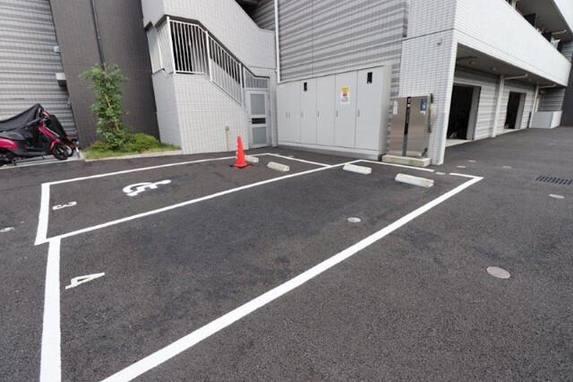 ジェノヴィア墨田八広スカイガーデン 駐車場