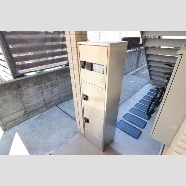 サンライズ花澤台L 宅配ボックス