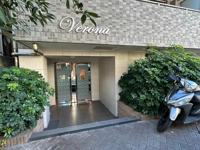 Verona池袋本町Lusso エントランス