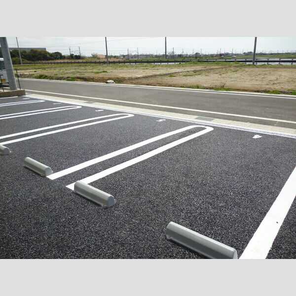 プルメリア 駐車場