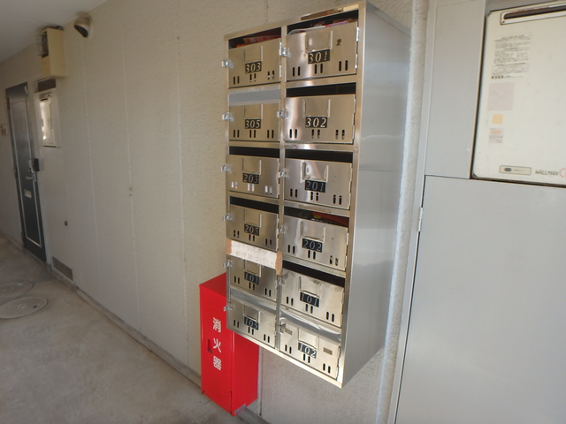 レジデンスＫ・Ｓ0205号室 集合ポスト