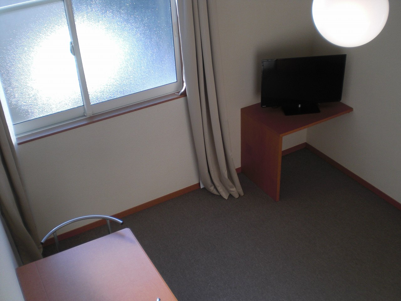 レオパレスソフィア リビング