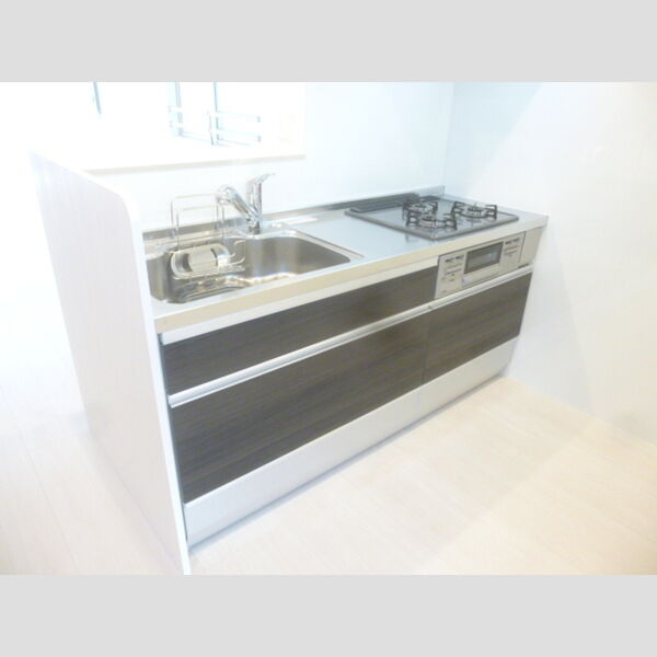 グラディート妙典 3口ガスコンロ付システムキッチン