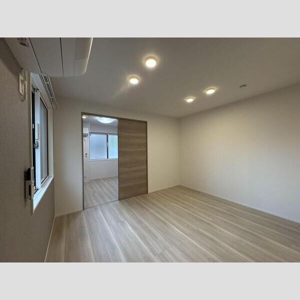 セレスティア大谷田Ⅱ102号室 リビング