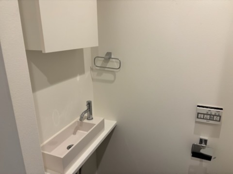 AZ Smart 目白御留山地下2階 トイレ