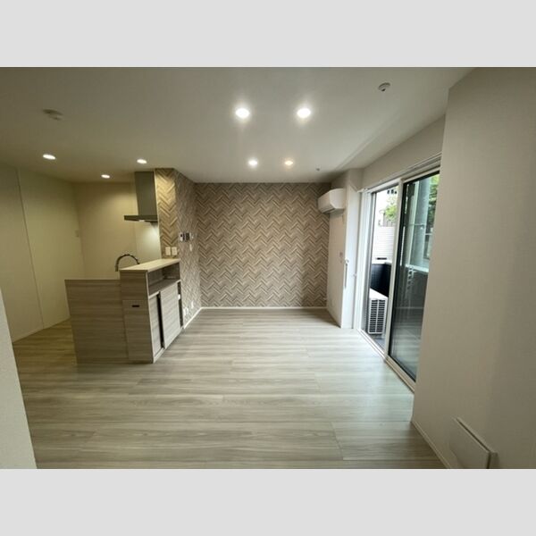 トリシア浦和102号室 LDK