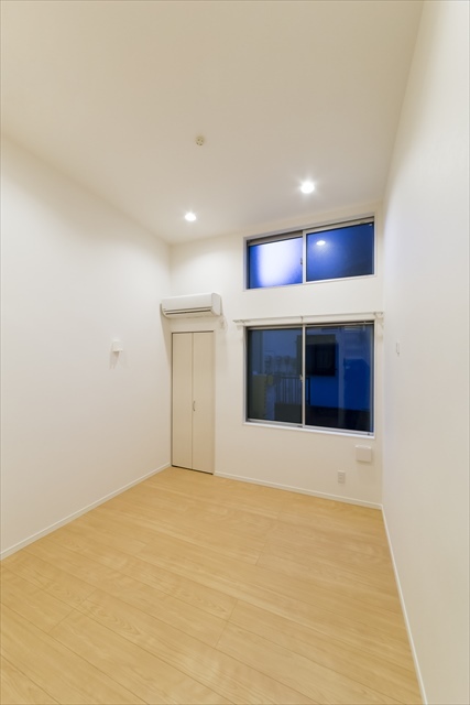 ＯＶＥＳＴ1階 リビング