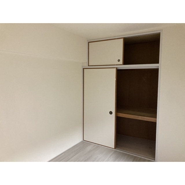 サニーエステート505号室 内観