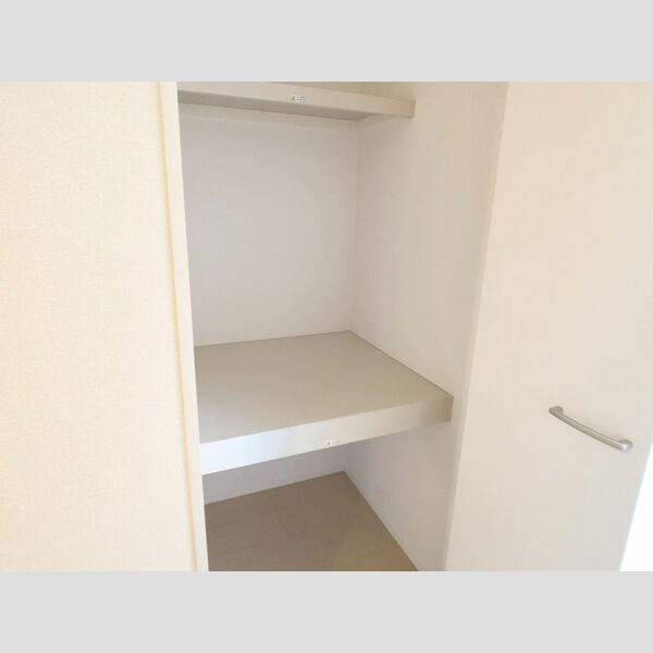 シャルム上野毛 201号室収納