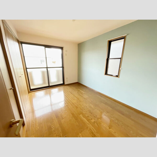 ドムール・エイト 洋室6帖