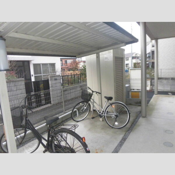 K´レセンテ205号室 駐輪場