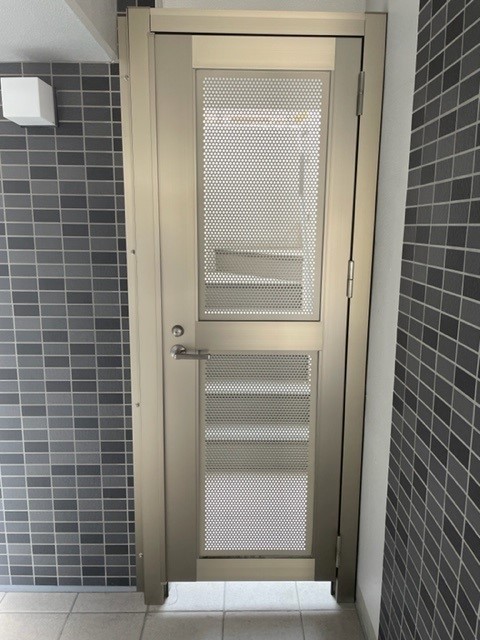 アスカレジデンス戸越銀座0301号室 共用階段入口