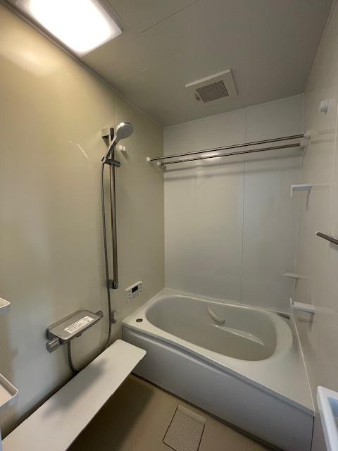 K House 太陽熱利用温水、物干棒2本付