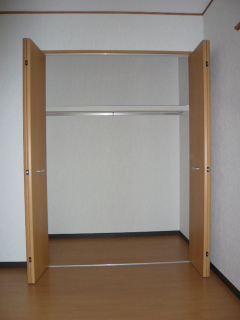 ルシェロ壱番館 収納