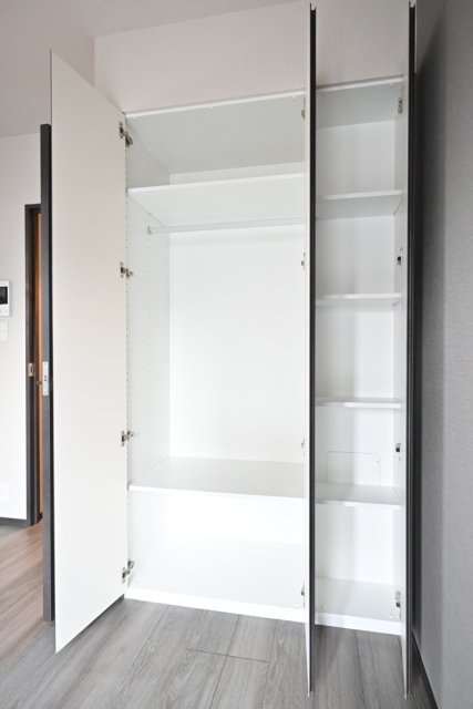 ＧＲＡＮＳＩＴＥ　ＮＡＫＡＭＥＧＵＲＯ11階 クローゼット・収納