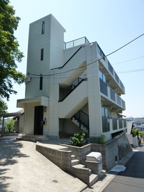 パル宮崎台３０１号室 お洒落な外観です。