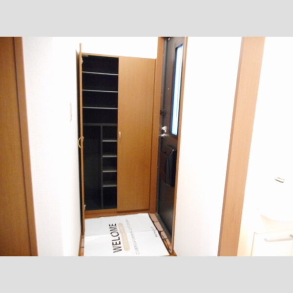 メゾン・ルミエール101号室 トールシューズBOX