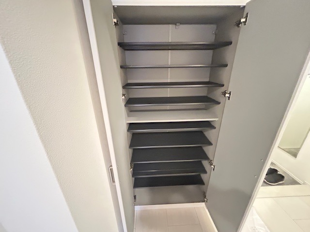 レジディア中延2階 収納