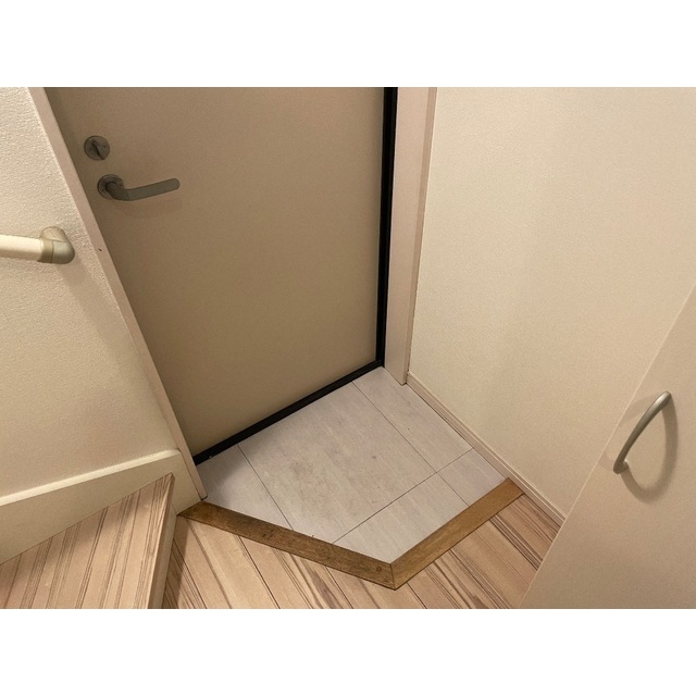 クノッソス末広 玄関