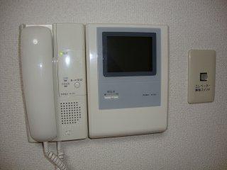 ＧＲＡＣＥ　ＣＯＵＲＴ　　303号室 カメラ付インターホン