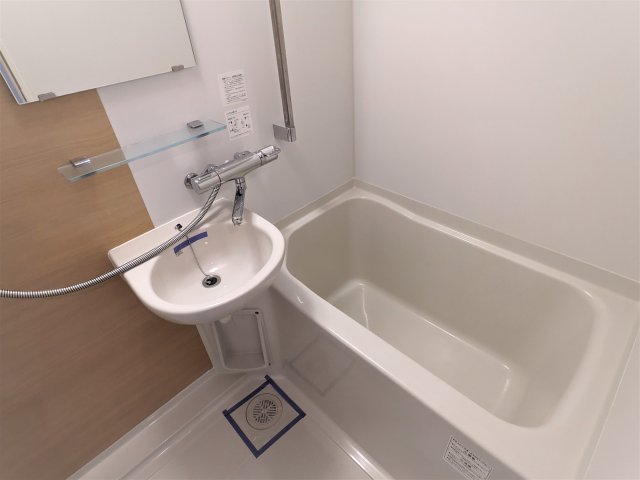 アソシエール駒沢105号室 お風呂