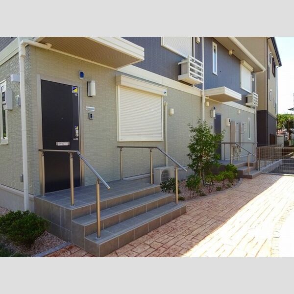 セリナ木更津　A エントランス