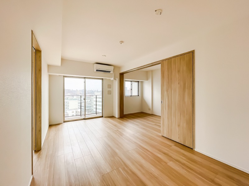 ドゥーエ王子神谷10階 リビング