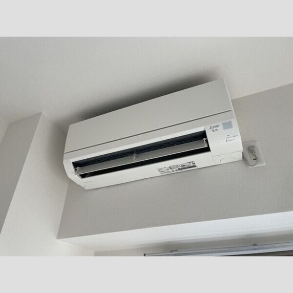 コンフォール小泉203号室 エアコン